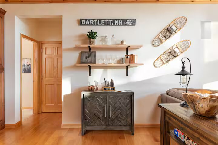 Bar area with Bartlett NH sign